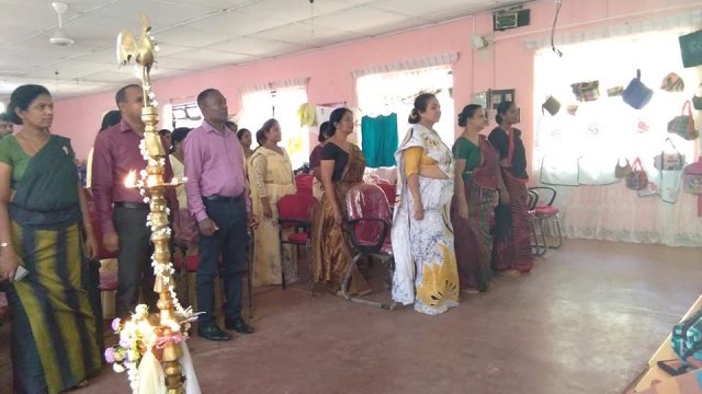 මධ්‍යම පළාත් වනිතා කටයුතු අමාත්‍යාංශය මගින් මෙහෙයවනු ලැබූ නාඋල ප්‍රාදේශීය ලේකම් කොට්ඨාසයේ අත්තිර මුද්‍රණ හා පරිසර හිතකාමී බෑග් නිෂ්පාදන පුහුණු පාඨමාලාවේ අවසන් ප්‍රදර්ශනය හා අළෙවි පොළ